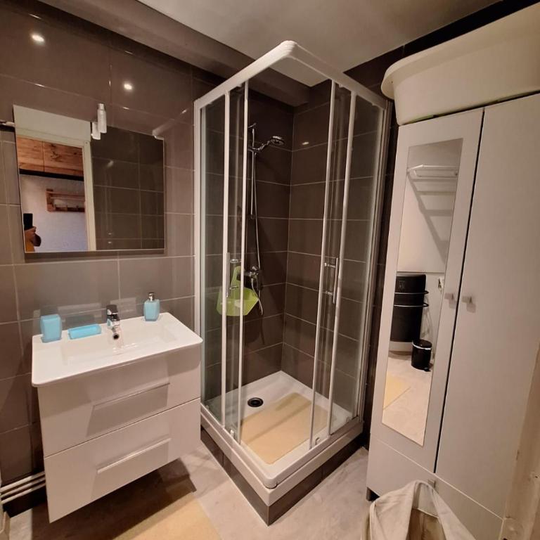 Studio cabine 4 pers Cosy esprit chalet Les glovettes - Appartamento con 1 Camera da Letto - 2