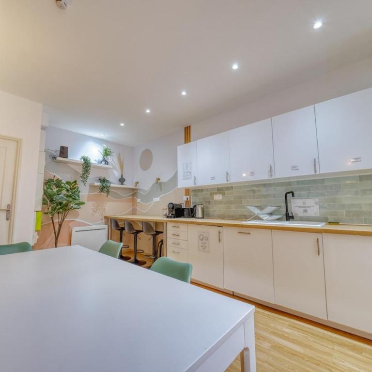 The big Reims house - 8 bedrooms - Apartment - 12