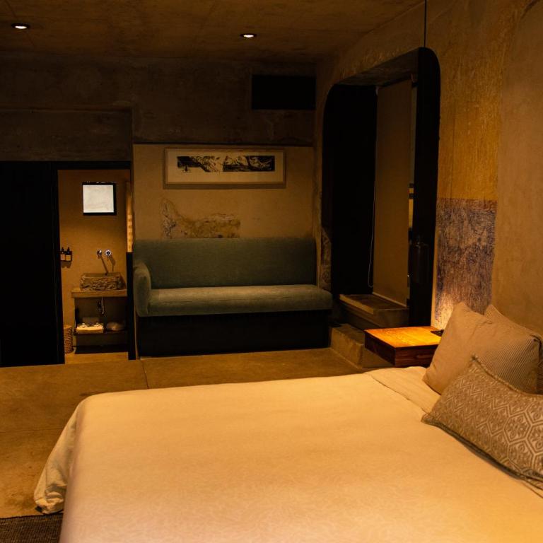 Becino - Standard King Room - 3