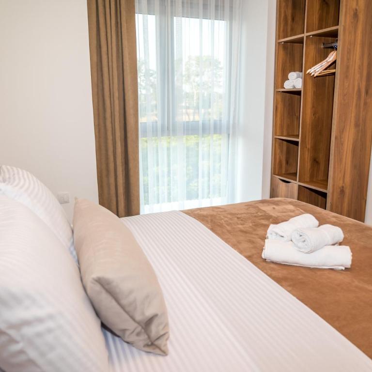 Robi Apartments - Family Two-Bedroom Apartment with View - 11