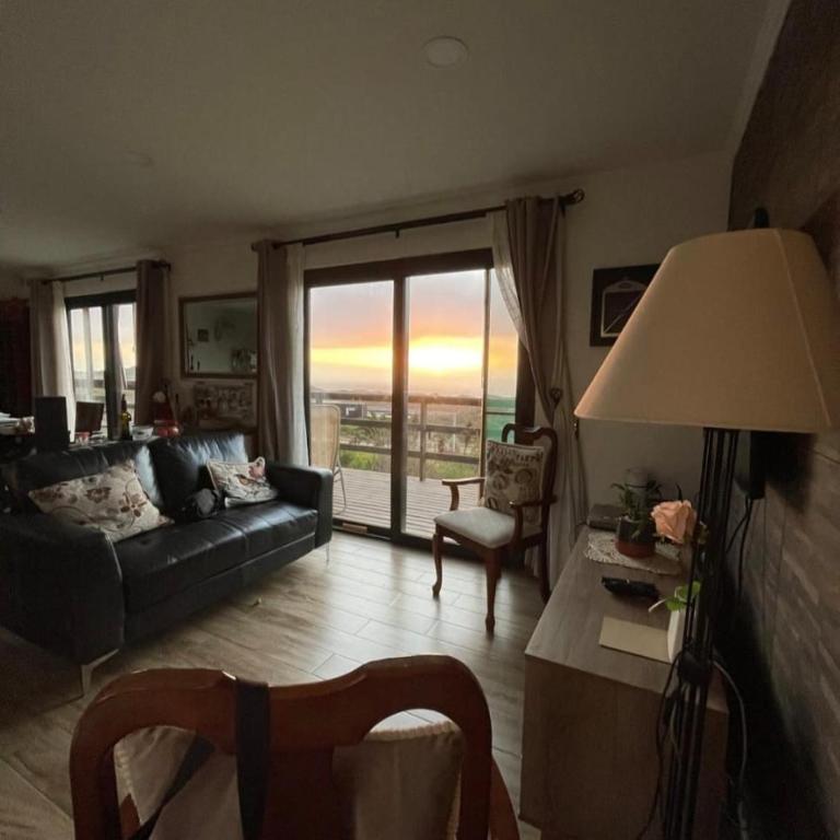 Exclusiva casa con hermosa vista - Three-Bedroom House - 1
