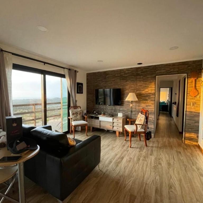 Exclusiva casa con hermosa vista - Three-Bedroom House - 2