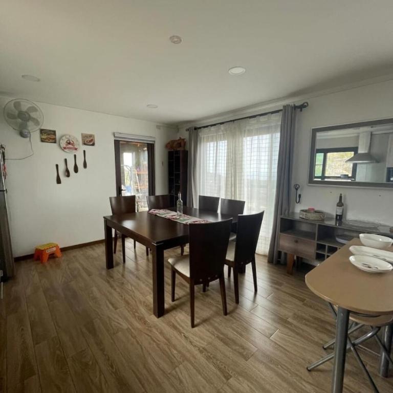 Exclusiva casa con hermosa vista - Three-Bedroom House - 5