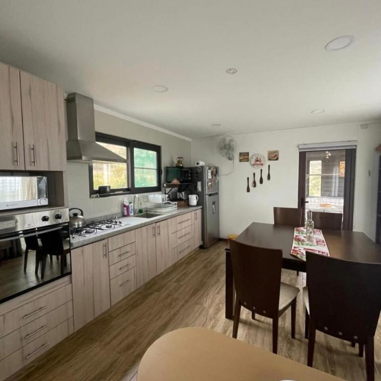 Exclusiva casa con hermosa vista - Three-Bedroom House - 16