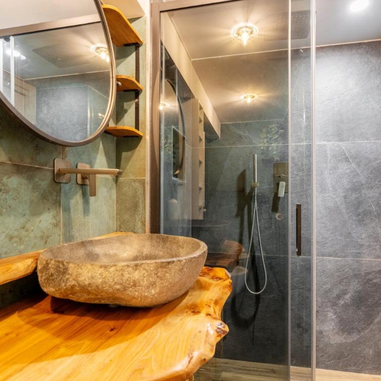 Suede Loft Retreat, Charm, Relax Private Parking - Villa con 1 Camera da Letto - 17