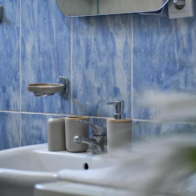 Perfect Location close to Jaz beach - Apartments Rora Knezevic - Trokrevetni Studio - 17
