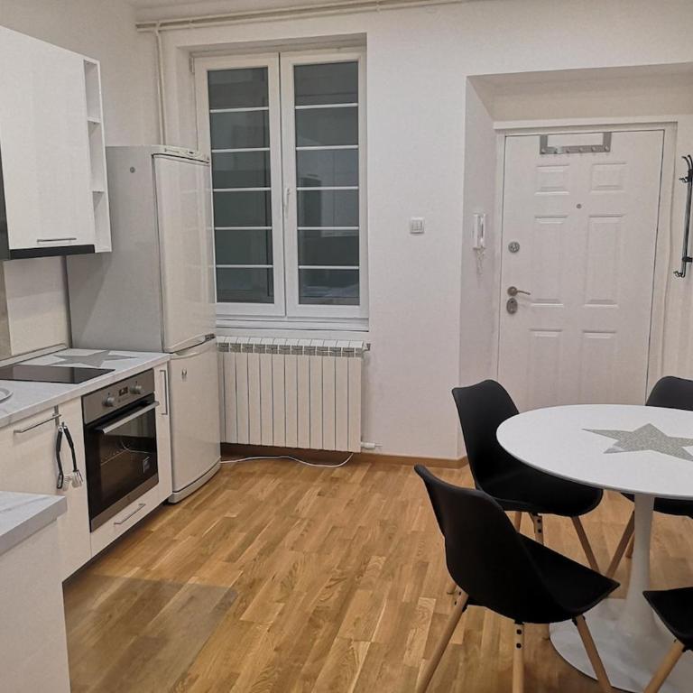 Modern apartment in the city center - One-Bedroom Apartment - 3
