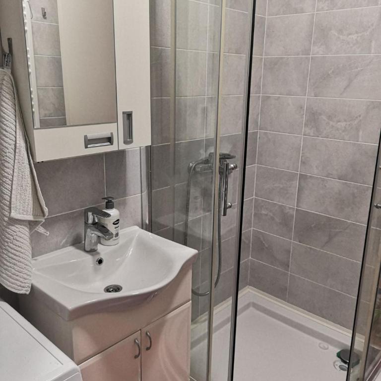 Modern apartment in the city center - One-Bedroom Apartment - 6