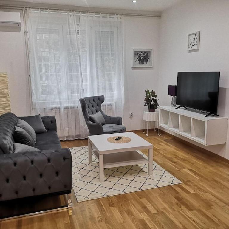 Modern apartment in the city center - One-Bedroom Apartment - 15