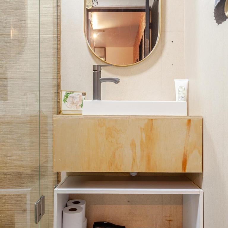 Interior con estilo y accesible - Apartamento de 2 dormitorios - 42