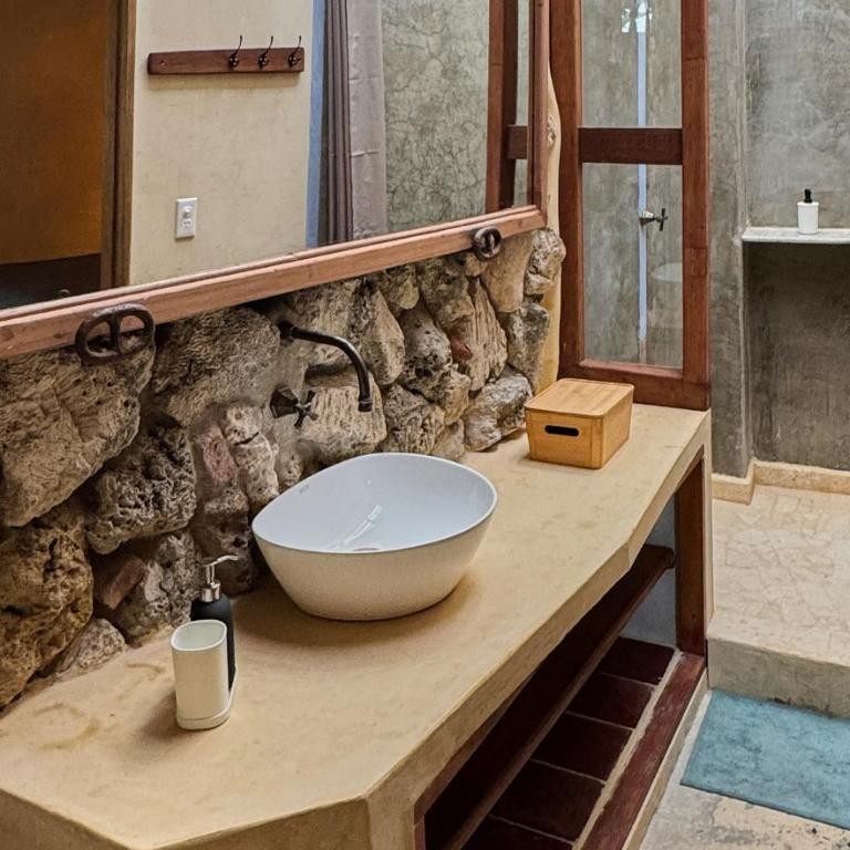 Casa del Tunel Lodge in Getsemani - Deluxe Double or Twin Room with Balcony - 3