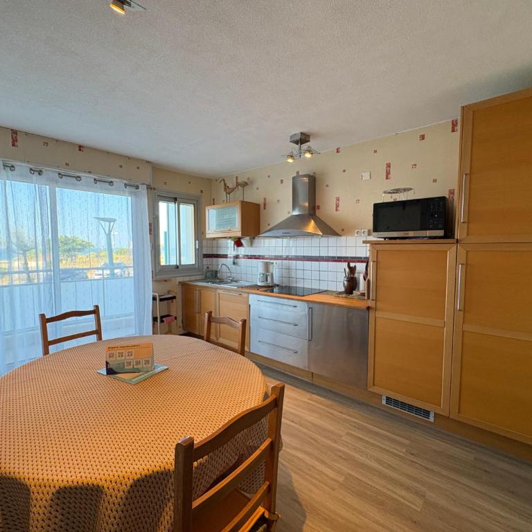 Appartement 2 chambres pour 6 personnes - Face mer - Spacieux - Saint-Jean-de-Monts - FR-1-323-297 - Appartement - 19