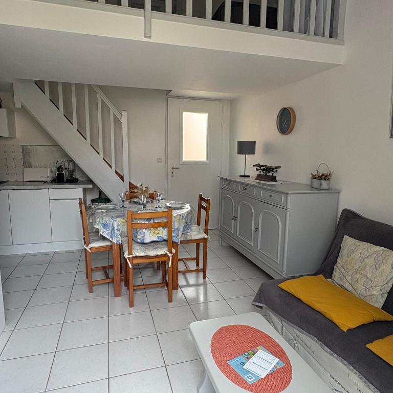 Maison familiale avec terrasse près de la plage - FR-1-323-484 - Maison de Vacances - 6