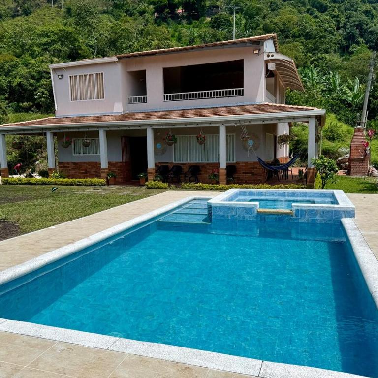 Parcela villa David mesa de los santos - Three-Bedroom Villa - 2