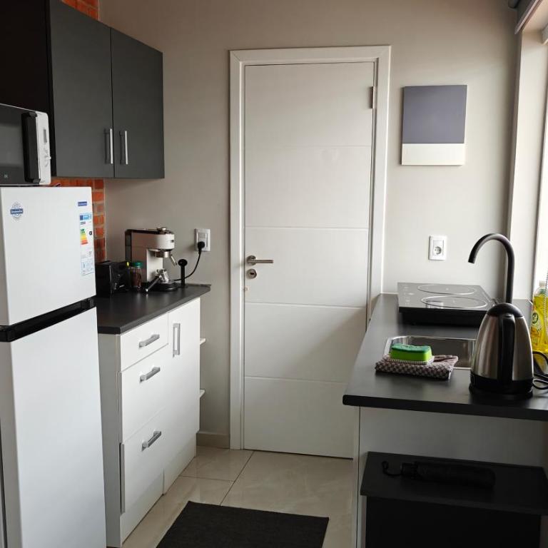 Casa Shalom 2 Room App! Internet! Parking! Sauna! Quiet! Central! Esperanza village! - One-Bedroom Apartment - 2