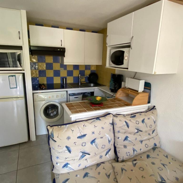 Pavillon lumineux avec terrasse à 500m de la plage, parking sécurisé, 6 couchages - FR-1-732-52 - Maison de Vacances - 8