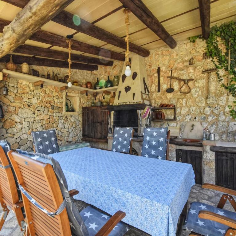 Nice holiday home with private pool - Casa Vacacional de 3 dormitorios - 22