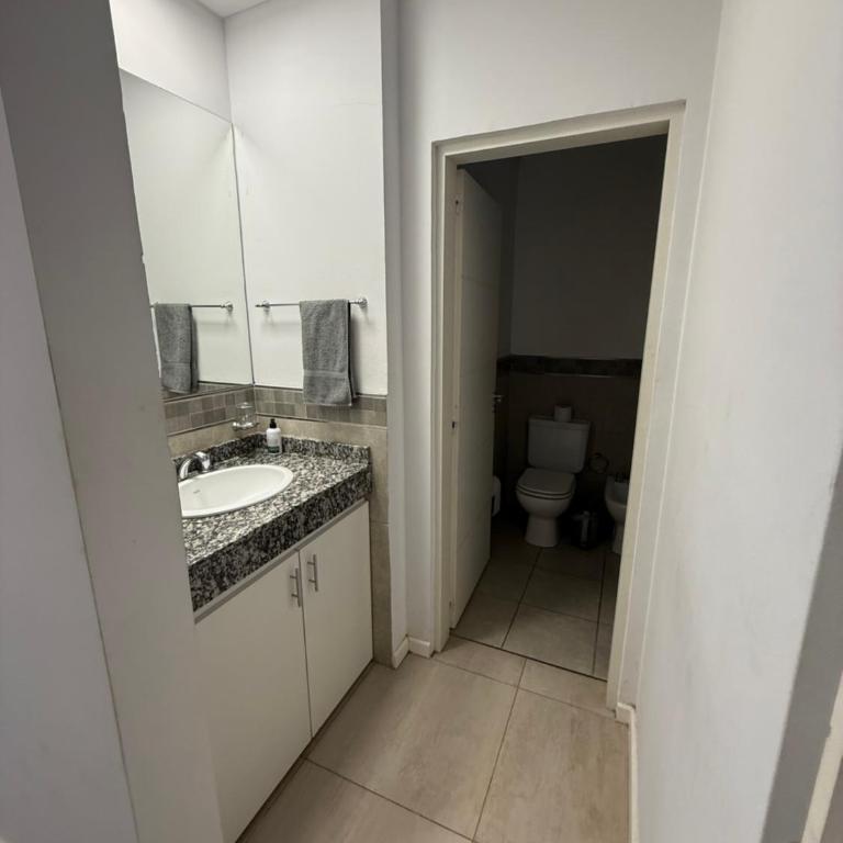 Departamento nuevo con seguridad y pileta ,en villa allende a 15 del centro de Córdoba - Apartamento de 3 dormitorios - 15