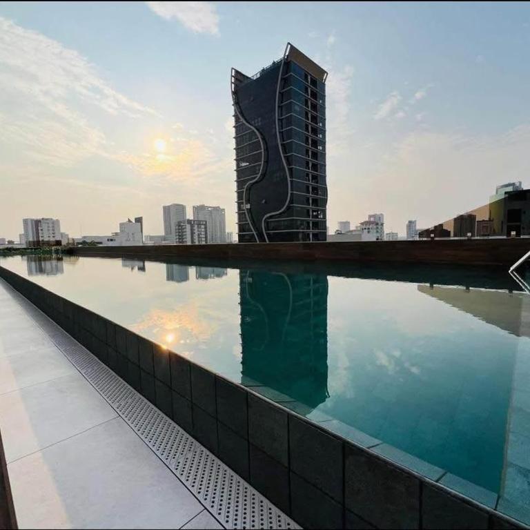 Sky Luxia - One-Bedroom Apartment - 3