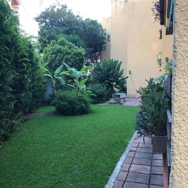 Beautiful 3 Bedrooms, 2 Baths, Balcony, Beach Apartment - Apartamento - 34