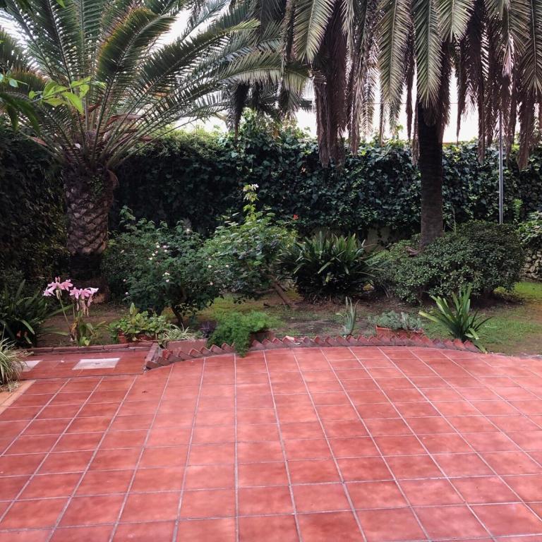 Beautiful 3 Bedrooms, 2 Baths, Balcony, Beach Apartment - Apartamento - 33