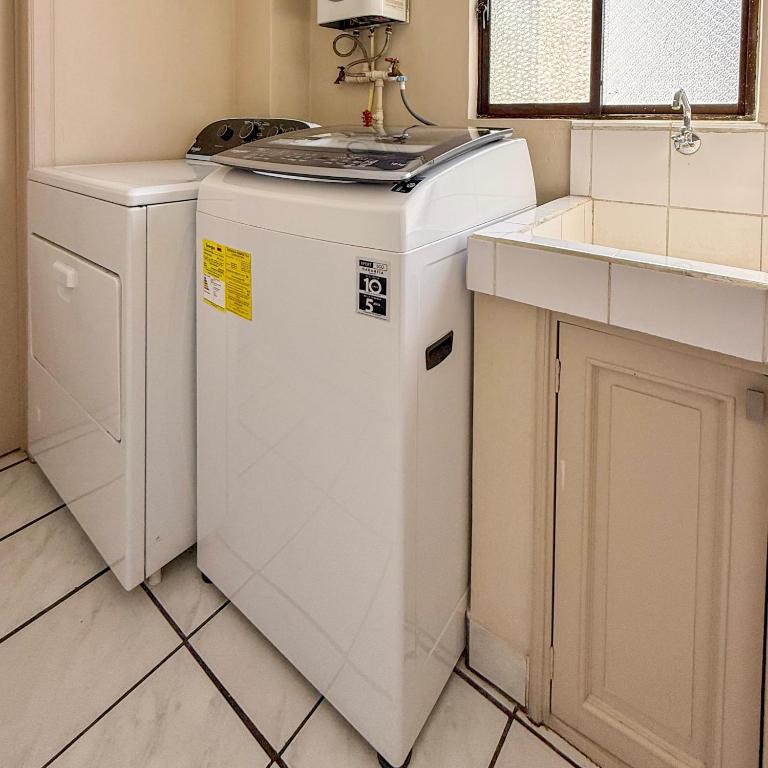 Mustard Apartment -Centrally located in Cuenca - Apartment with Terrace - 12