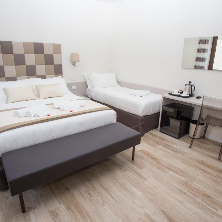 Leonardo Da Vinci Guest House - Camera Quadrupla Premium - 4