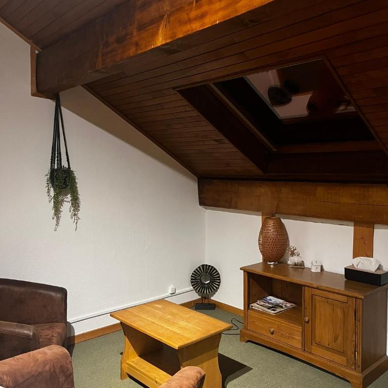 Hôtel Au Feu De Bois - Chambre Double Supérieure - 6