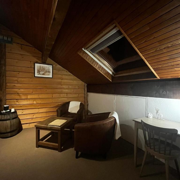 Hôtel Au Feu De Bois - Chambre Double Supérieure - 5