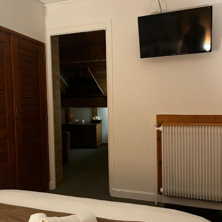 Hôtel Au Feu De Bois - Chambre Double Supérieure - 3