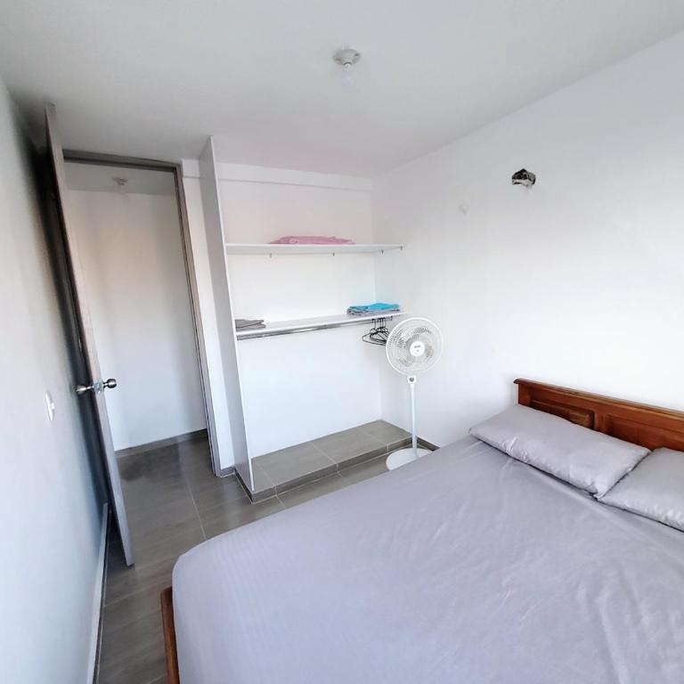 Grande y Bonito Apartamento Con Piscina - Apartamento de 3 dormitorios con balcón - 3