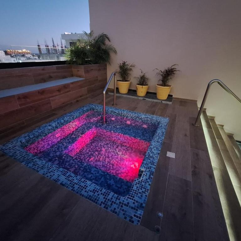 George Luxury Condo - One-Bedroom Apartment - 7