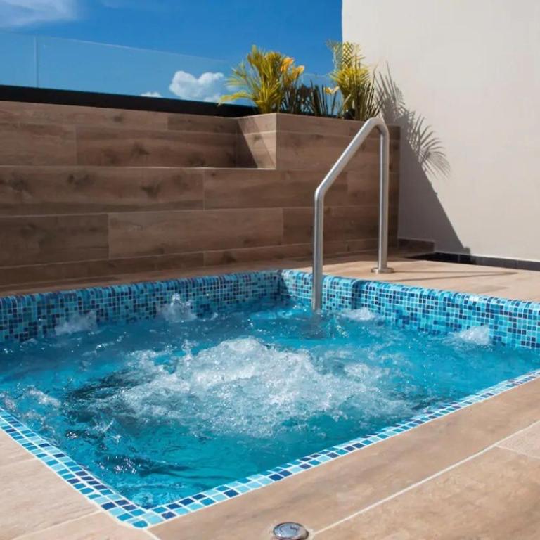 George Luxury Condo - One-Bedroom Apartment - 10
