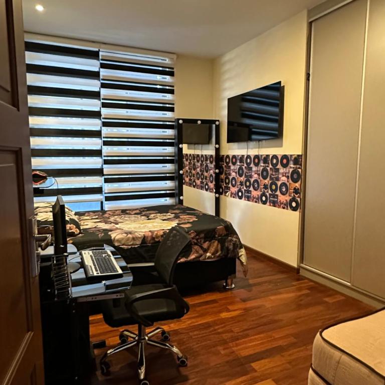 Departamento de lujo domotizado en la mejor zona de Cochabamba, frente al Paseo Aranjuez - Two-Bedroom Apartment - 16