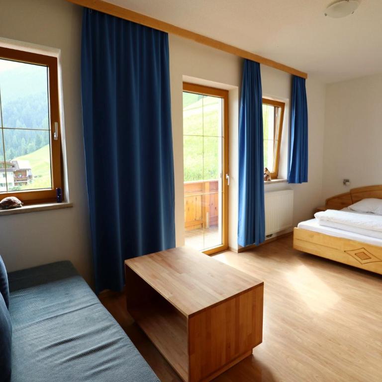 Holiday apartment in Stubai with balcony - Apartment mit 2 Schlafzimmern - 11