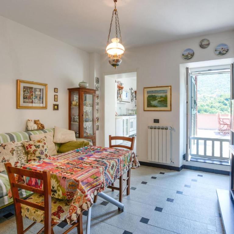 2 Bedroom Stunning Apartment In Moneglia - Two-Bedroom Apartment - 1