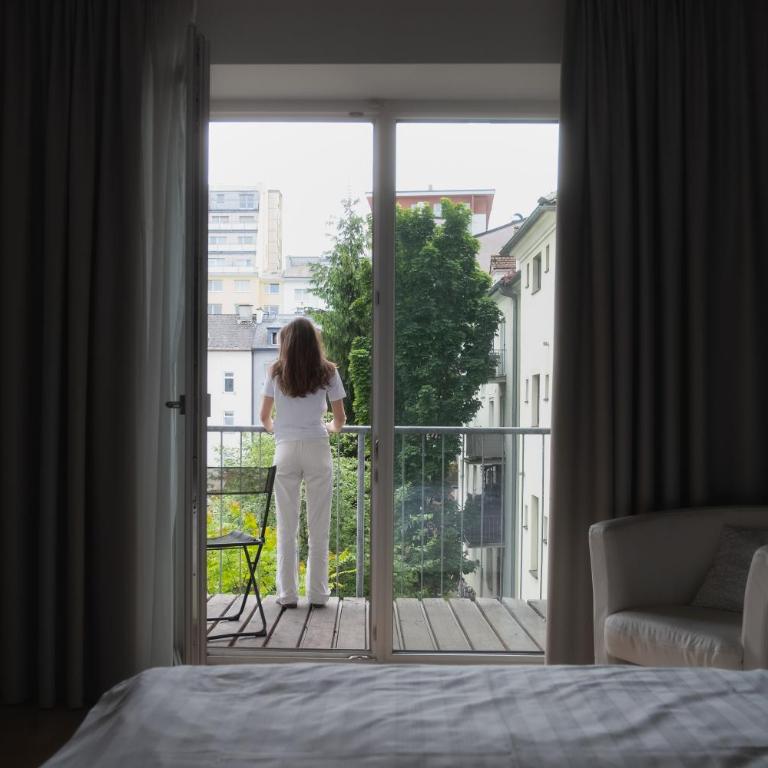 City-Hotel - Premium Doppel-/Zweibettzimmer mit Balkon - 1