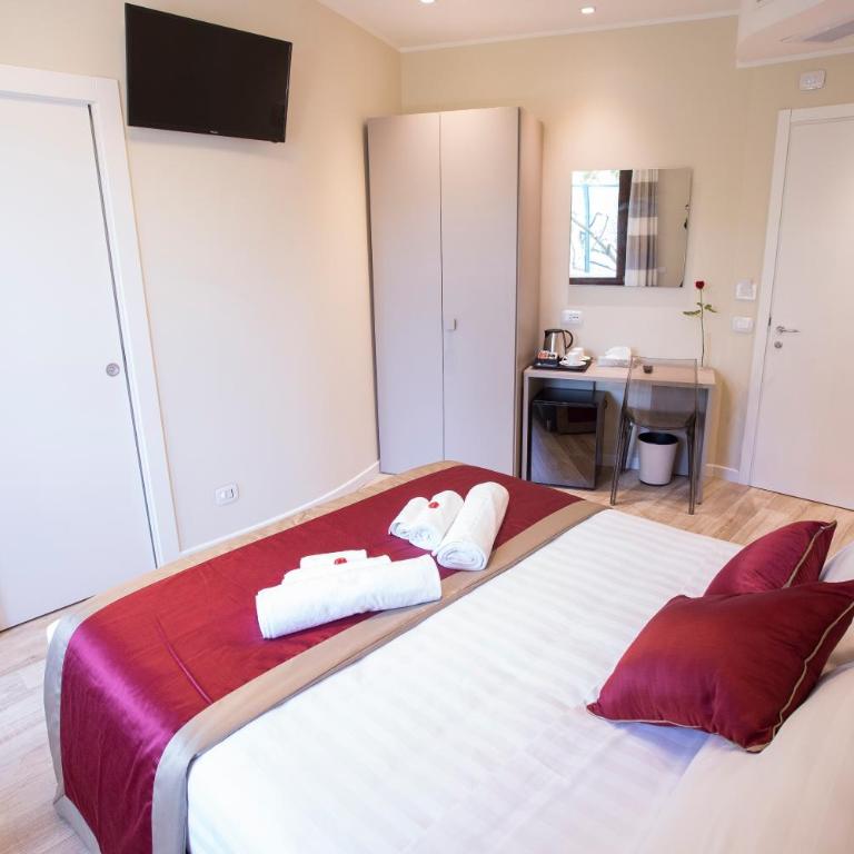 Leonardo Da Vinci Guest House - Camera Matrimoniale Deluxe con Balcone - 4