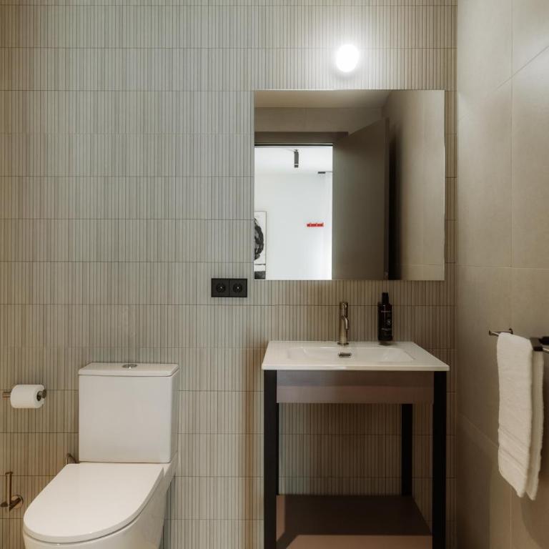 Design Suites by Olala Homes - Estudio - 6