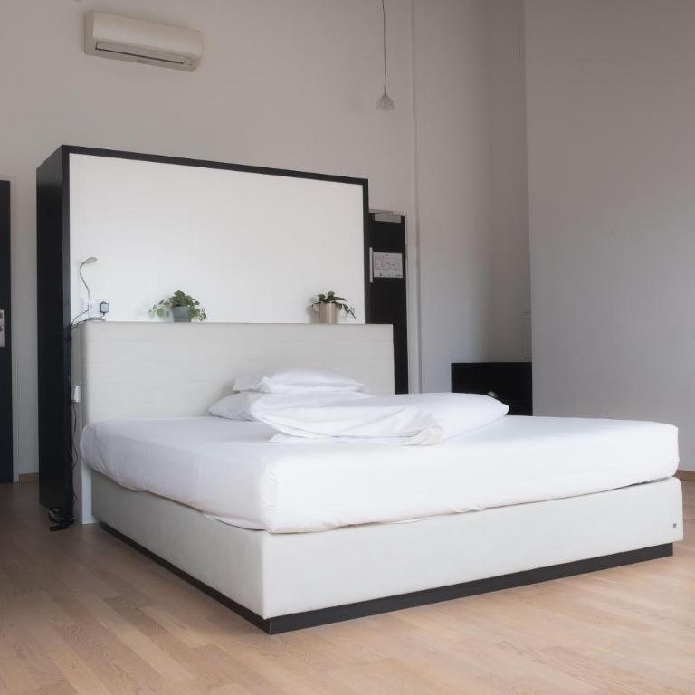 City-Hotel - Suite - 8