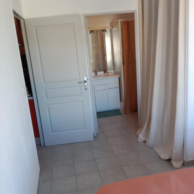 Avignon appartement en face des remparts, parking - Apartment mit 1 Schlafzimmer - 16