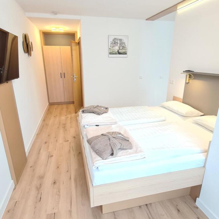 Thermenhotel Tannenhof - Ihr Wohlfühl-Hotel - Deluxe Doppelzimmer mit Dusche - 1