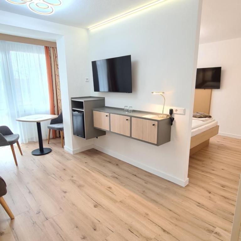 Thermenhotel Tannenhof - Ihr Wohlfühl-Hotel - Deluxe Doppelzimmer mit Dusche - 2