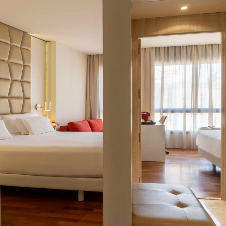 NH Collection Barcelona Podium - Family Connecting Room (3 Adults) - 3
