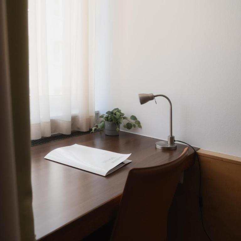 City-Hotel - Standard Doppel- oder Zweibettzimmer - 6