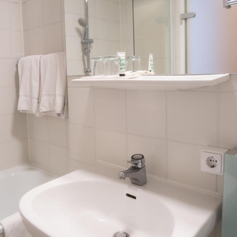 City-Hotel - Standard Doppel- oder Zweibettzimmer - 7