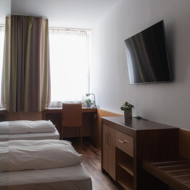City-Hotel - Standard Doppel- oder Zweibettzimmer - 5