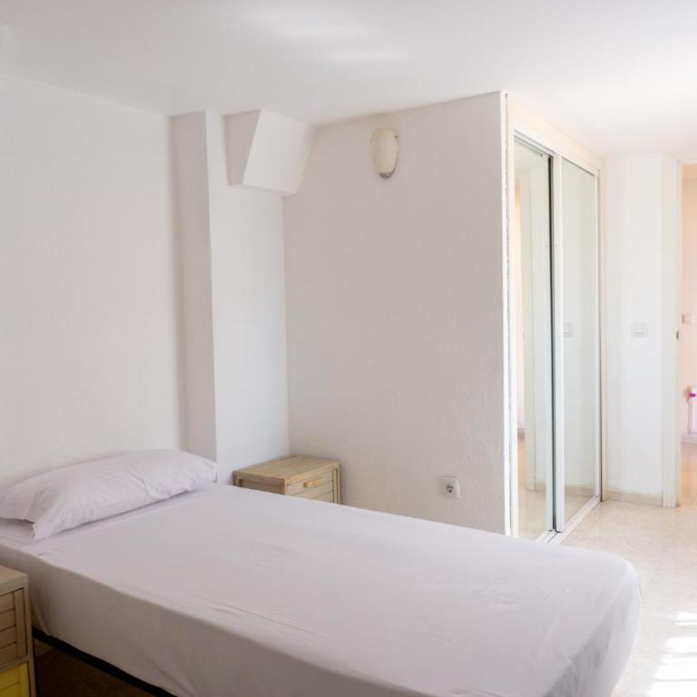 Patio del Sol Benalmádena - Three-Bedroom Apartment - 9