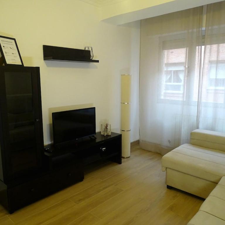 Piso LANGAR Piso acogedor y familiar - Two-Bedroom Apartment - 1