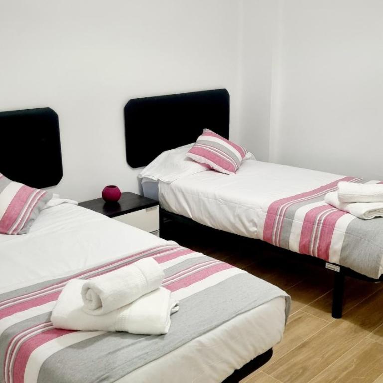 Piso LANGAR Piso acogedor y familiar - Two-Bedroom Apartment - 4